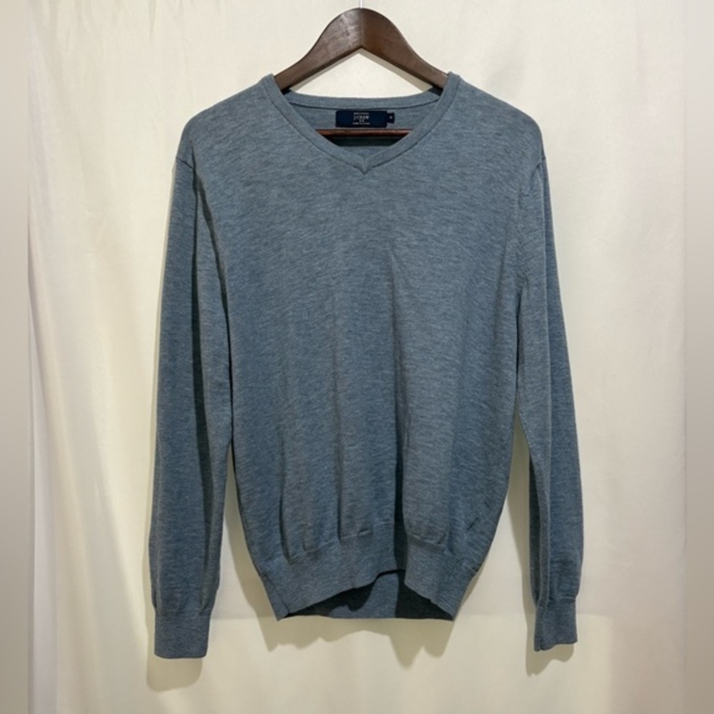 J. Crew Men's V-neck Long Sleeve‎ Pull Over Sweater Size Medium Light Blue